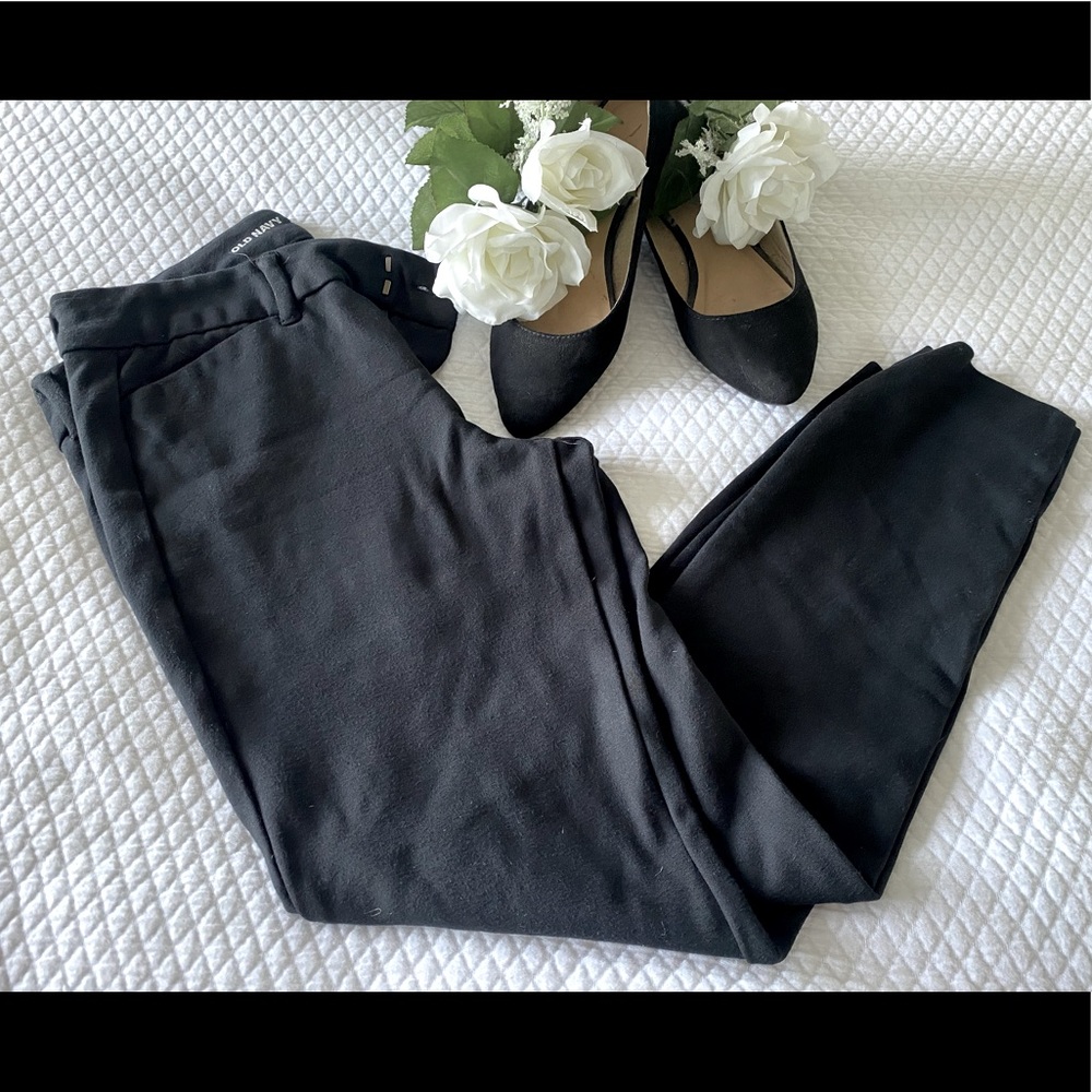 OLD NAVY PIXIE ANKLE PANTS